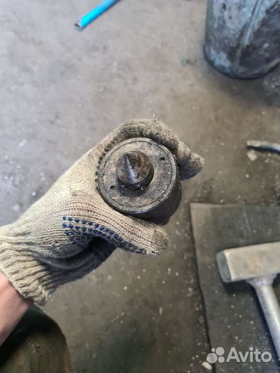 Вращающийся центр для токарного станка