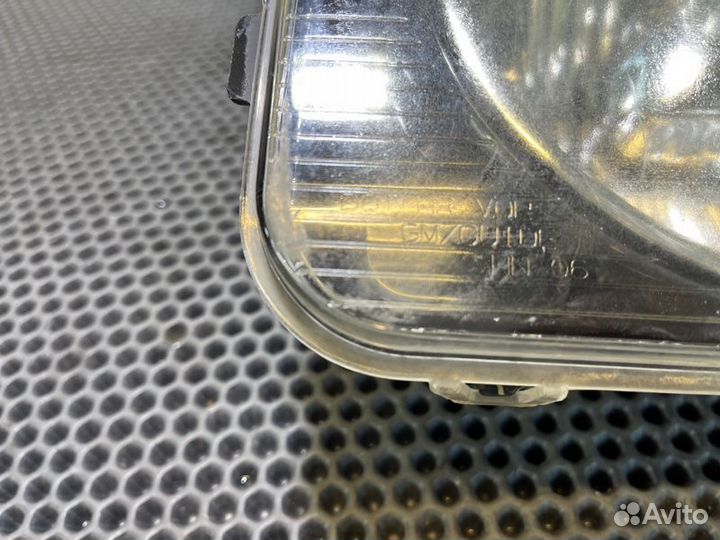 Фара лев. Hummer H3