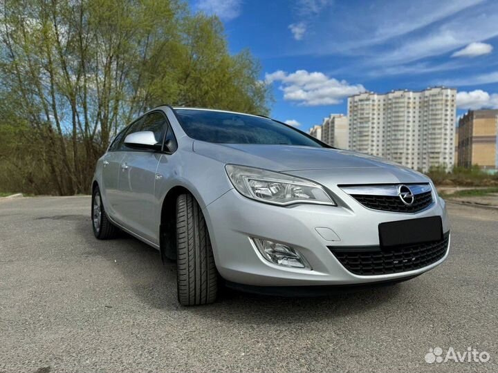 Opel Astra 1.6 AT, 2011, 129 900 км