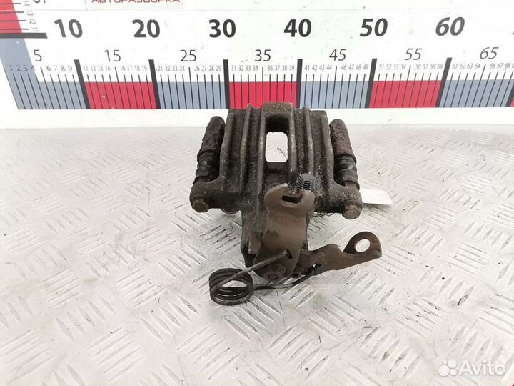 Суппорт задний левый Audi A6 4A/C4 1997 8E0615423