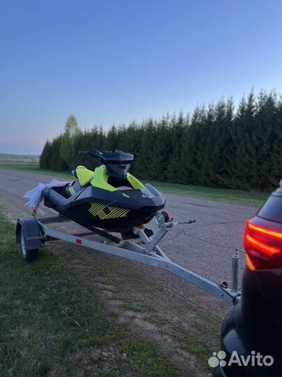 BRP SEA DOO spark trixx