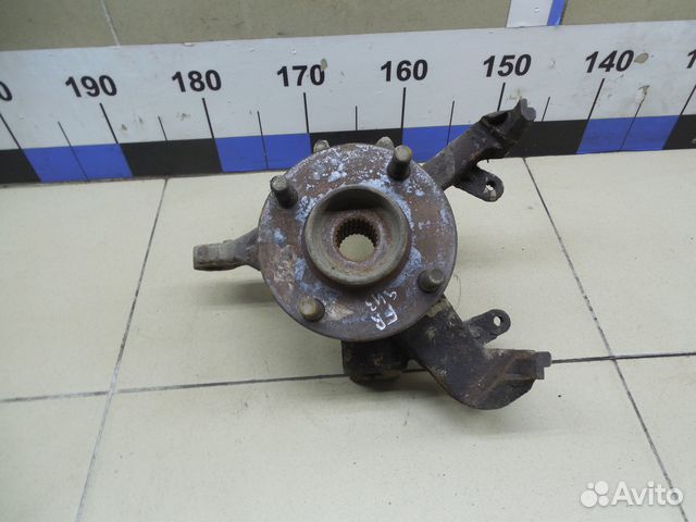 Кулак поворотный передний правый Focus I 1998-2004