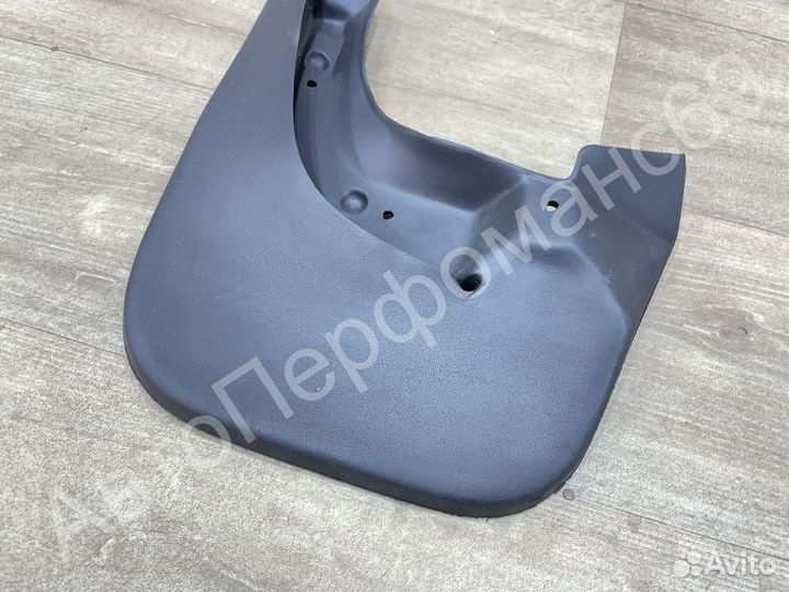 Брызговик задний левый Audi A6 c5 (1997-2005)