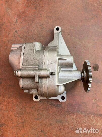 Масленный насос на Мерседес спринтер классик