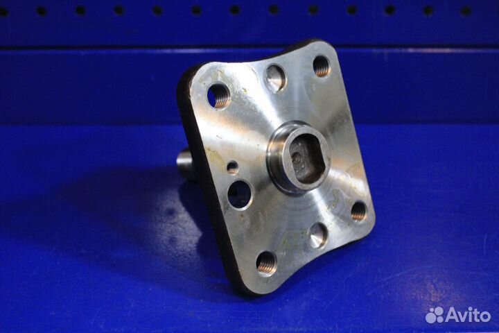 Ось задней ступицы Ford Tourneo Connect