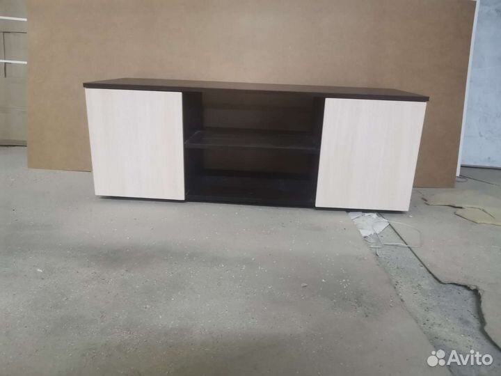 Тумба под телевизор