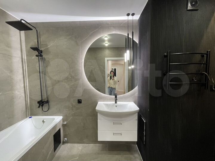 2-к. квартира, 65 м², 5/17 эт.