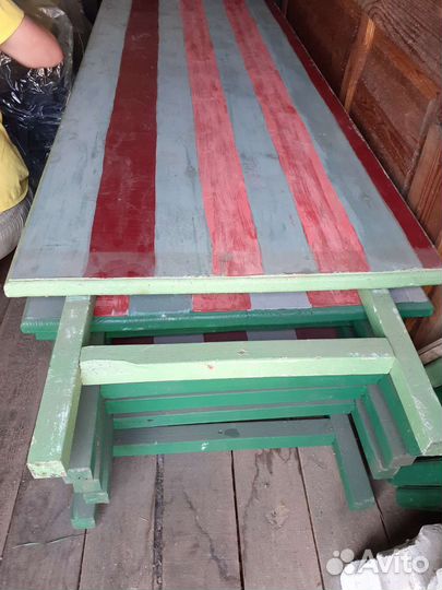 Стол деревянный