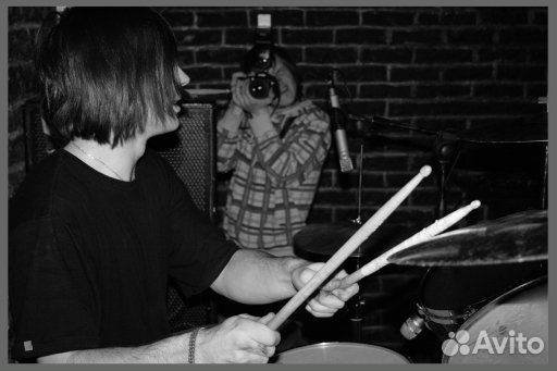 Уроки игры на барабанах и перкусии для начинающих