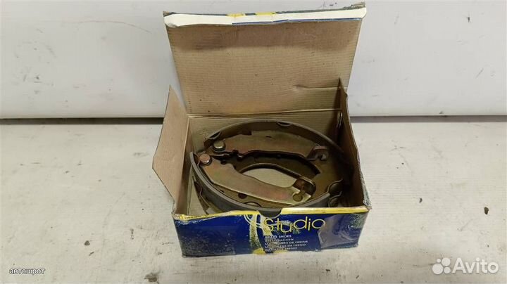 Колодки тормозные задние барабанные км-т Ford Esc