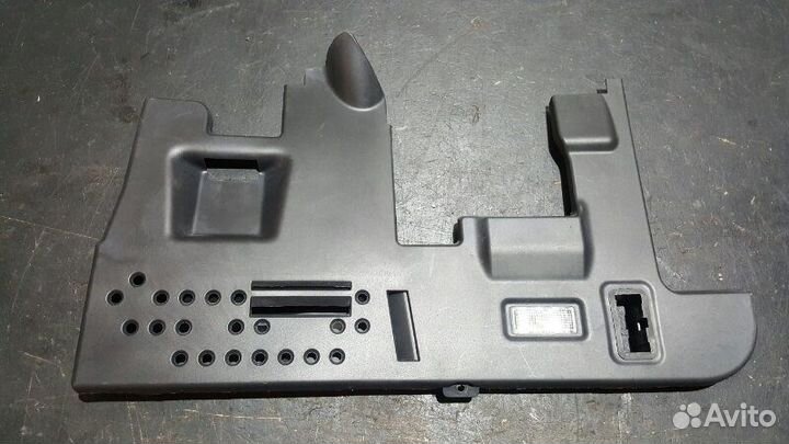 Накладка торпедо Audi Q7 4L 4.2 BAR 06