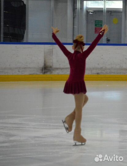 Платье для фигурного катания 134 бархатное бордово