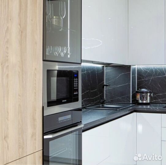 Кухня угловая глянцевая