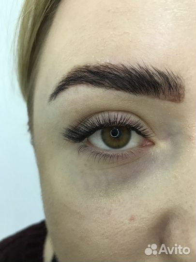 Мастер по наращиванию и ламинированию ресниц