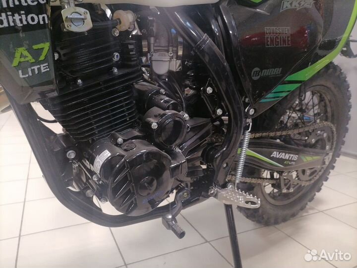 Avantis A7 NEW Lite black-green 172FMM