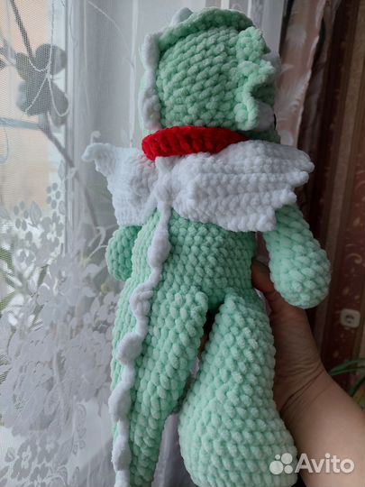 Вязаный дракоша