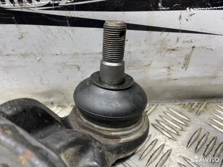 Рычаг передний правый Toyota Tundra XK50