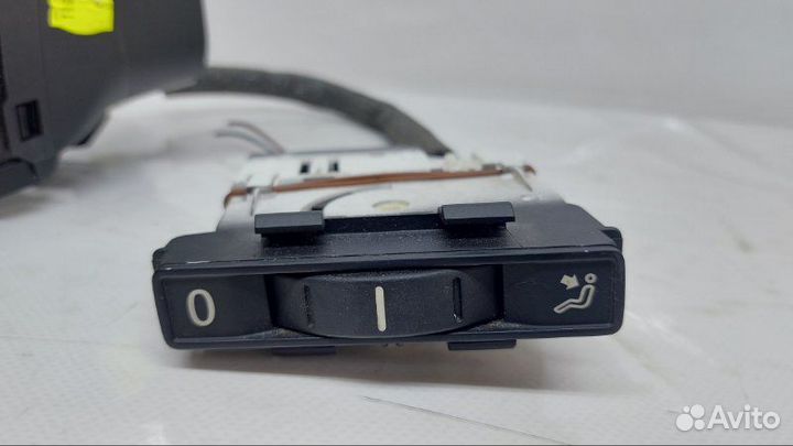 Дефлектор передний правый Volkswagen Touareg 7L