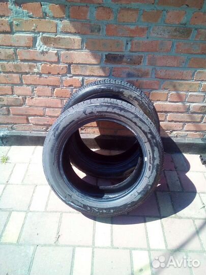Yokohama BluEarth E70 215/55 R17 94V