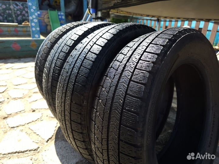 Bridgestone Blizzak VRX 185/60 R15 84Q