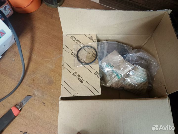 Водяная помпа на Toyota land cruiser 200