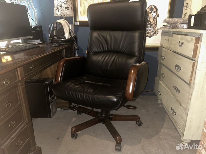 Кресло руководителя кожа
