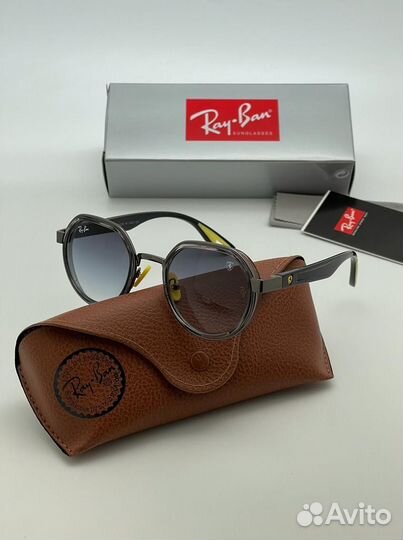 Солнцезащитные очки Ray Ban