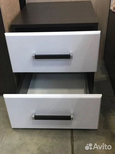 Тумба прикроватная 