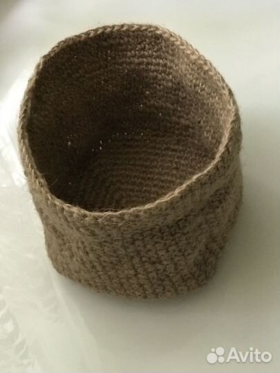 Корзинка вязаная из джута ручной работы
