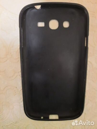 Чехол на телефон