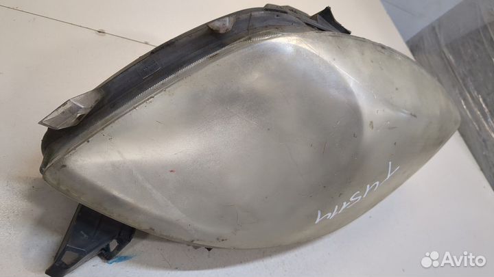 Фара (передняя) левая Toyota Yaris, 2006