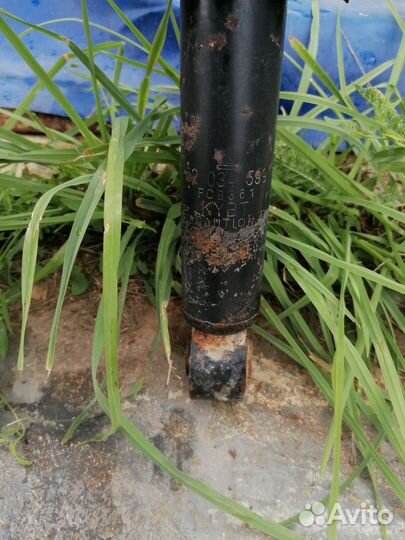 Передние амортизаторы и пружины