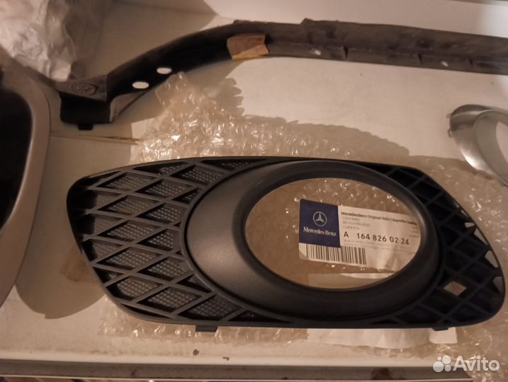 Решётка противотуманной фары mercedes ml W164