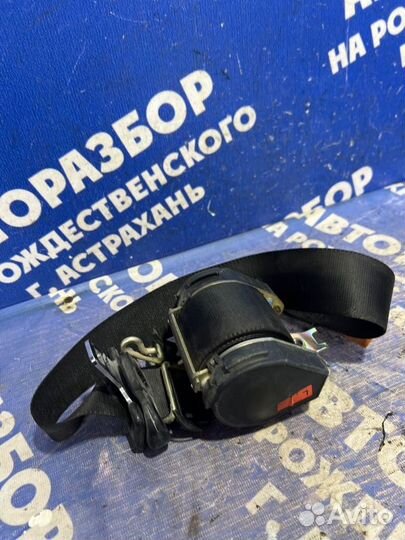 Передний левый ремень безопасности Ford Focus 1