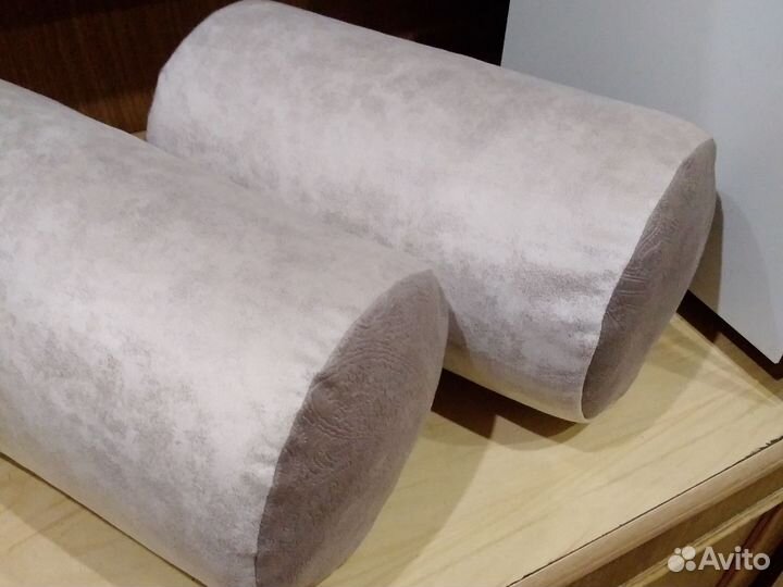 Подушка валик