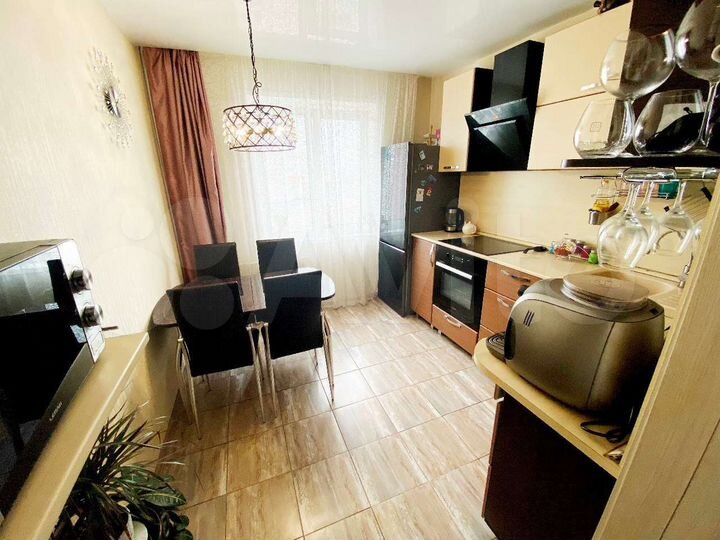 2-к. квартира, 54 м², 9/10 эт.