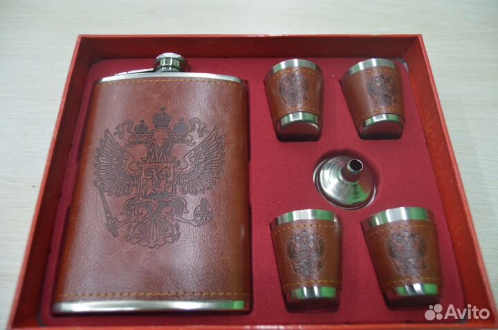 Подарочный набор Фляжка, 4 рюмки