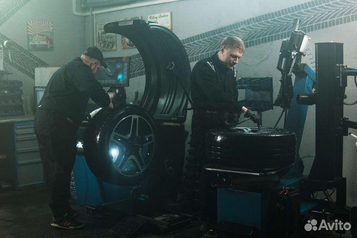 Шиномонтажник
