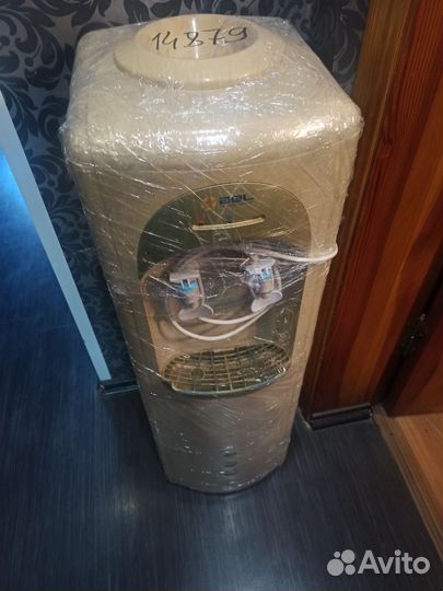 Кулер для воды напольный