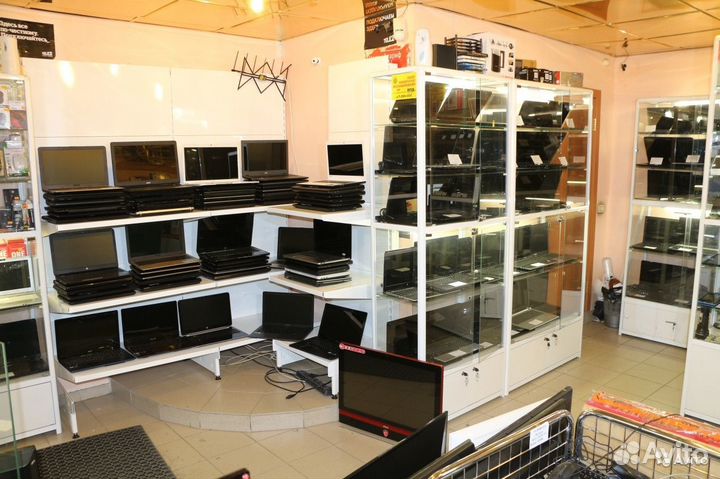 Большой игровой asus 17.3