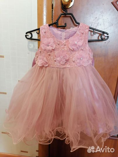 Платье праздничное