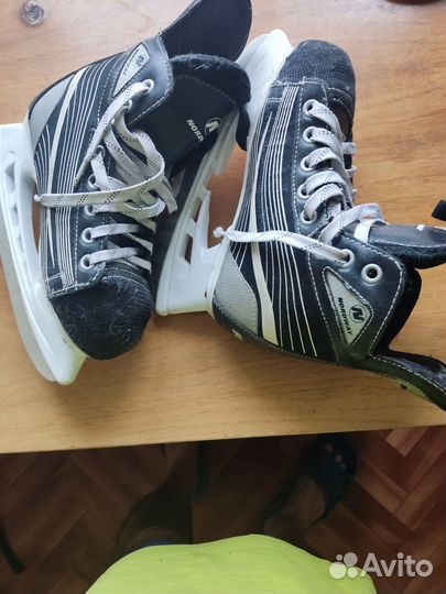 Коньки хоккейные