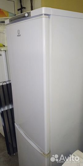 Холодильник Индезит 180 см