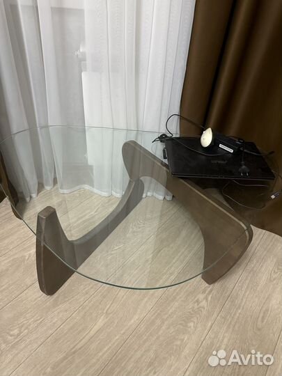 Журнальный столик со стеклом бу