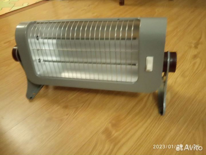 Электрообогреватель настенный