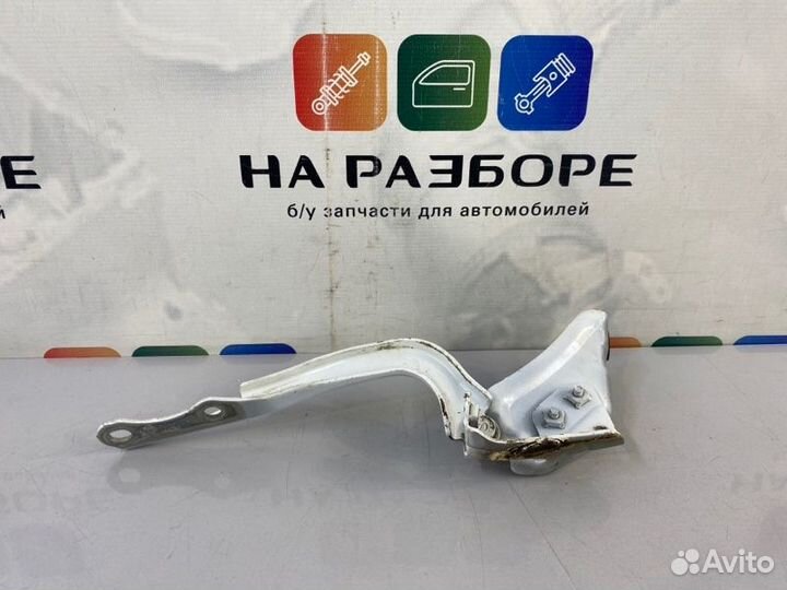 Петля капота левая Toyota Land Cruiser 200