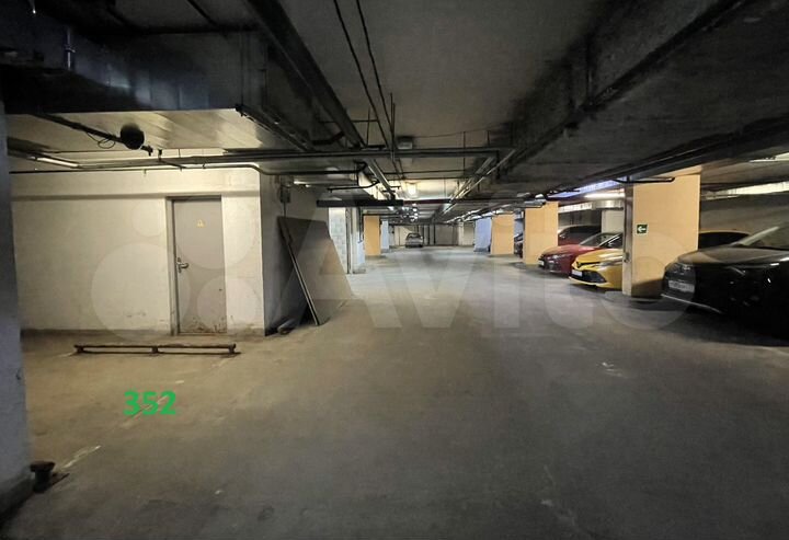 Машиноместо, 15 м²