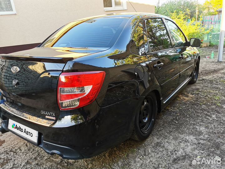 LADA Granta 1.6 МТ, 2015, 100 000 км