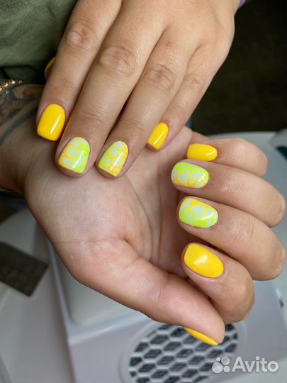 Маникюр педикюр