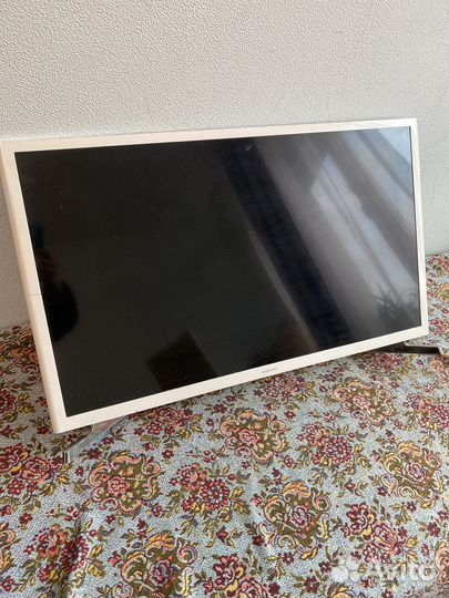 Телевизор samsung SMART tv 32 бу